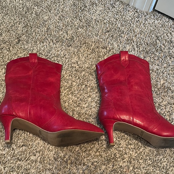 Dolce Vita Red Heeled Boots - Picture 8 of 14